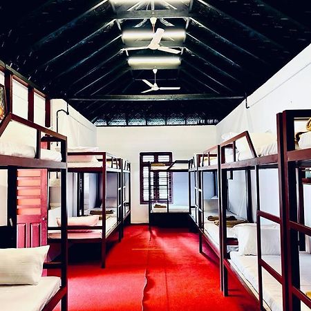 Hotel The Shire à Sultan Bathery Extérieur photo